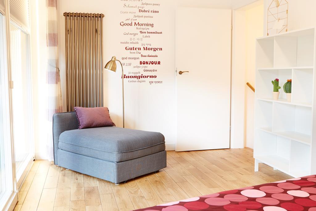 ワルシャワLovely Lux Garden Flat Near Royal Parkアパートメント エクステリア 写真